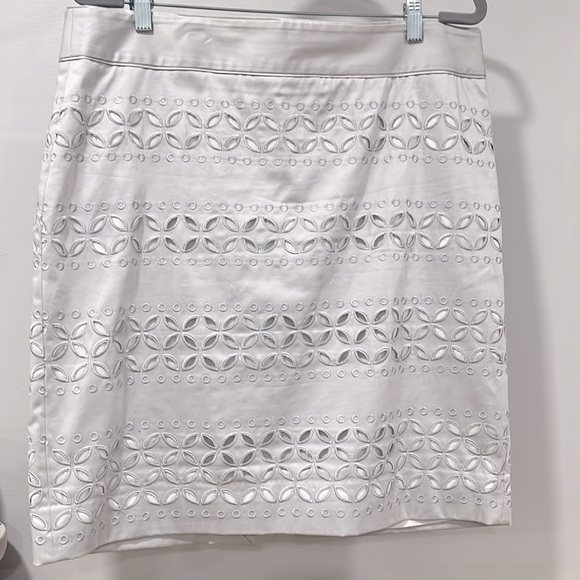 White House Black Market Gray Pencil Skirt - Picture 2 of 11